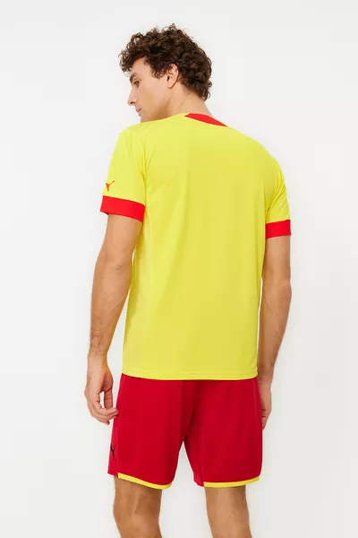 Екипна фланелка за чужд терен на FCAT в кибер жълто и червено на Puma