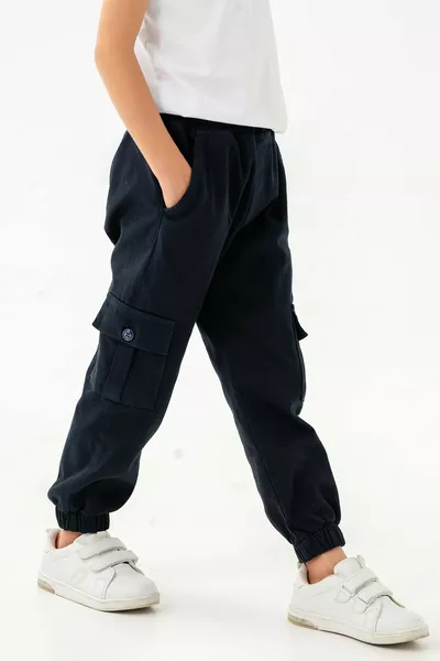 بنطال جوغر بأرجل وشريط خصر مطاطي وجيوب كارجو للأطفال الذكور