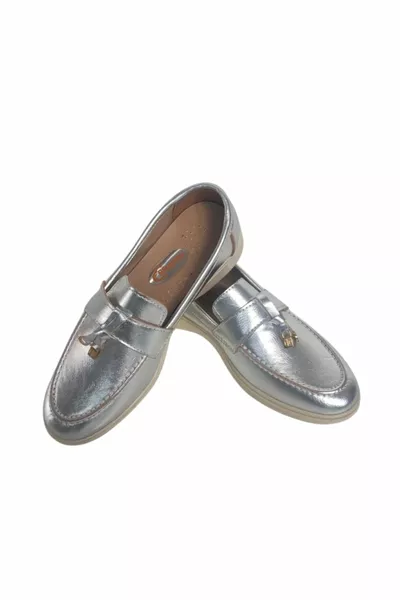 لوفر أنيق للسيدات