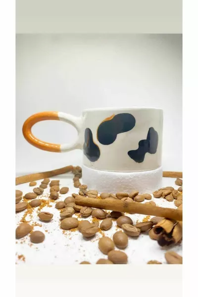 Schwarzer Zebra Handgemachter Keramikbecher