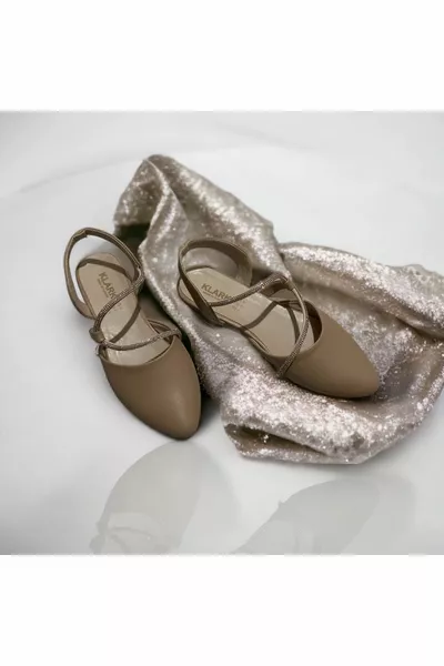 المرأة بدون كعب شريط الحجر مفصلة فتح الصيف عارضة ثوب النوم مساء اللباس الصنادل والأحذية