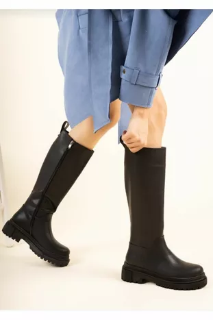 Kalın Tabanlı Tarz Siyah Uzun Rahat Kadın Çizme