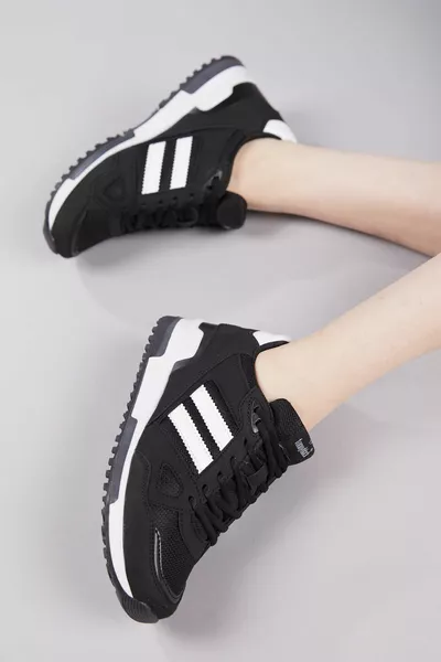 Унисекс черно-бели маратонки 