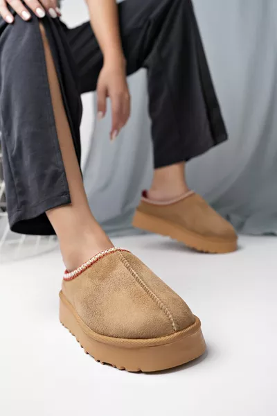 أحذية موسمية الجمل براون تصميم أحذية نسائية أحذية الفراء أحذية نسائية