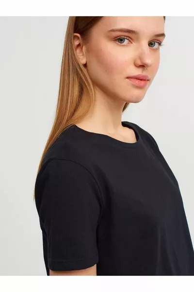  Crew Neck Basic T-shirt-black