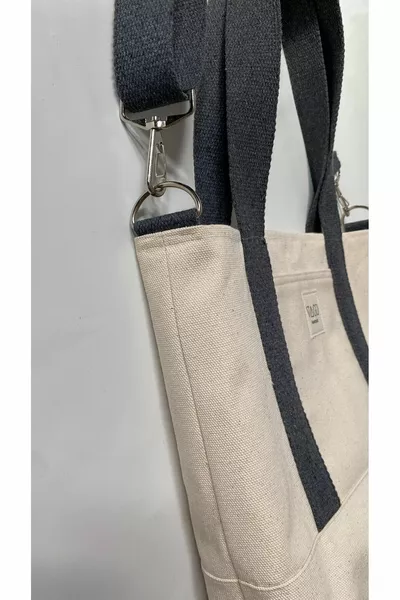 حقيبة قماش بسحاب مع حزام ملون