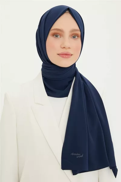 تريند المدينة المنورة شال حرير  