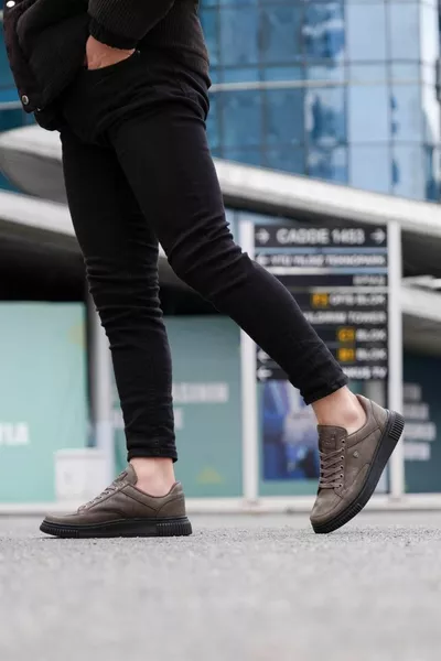 بني -  حذاء رياضي رجالي