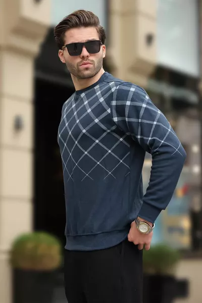 نيلي منقوشة طاقم الرقبة متماسكة سترة 