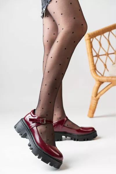 بورجوندي براءات الاختراع الجلود المرأة ماري جين العظام أحذية عارضة