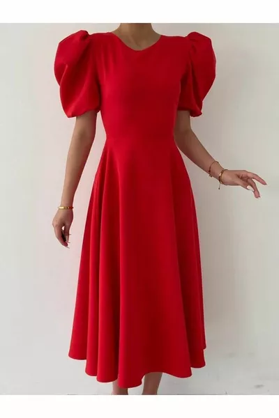 - فستان متوسط الطول بأكمام بطيخ حمراء
