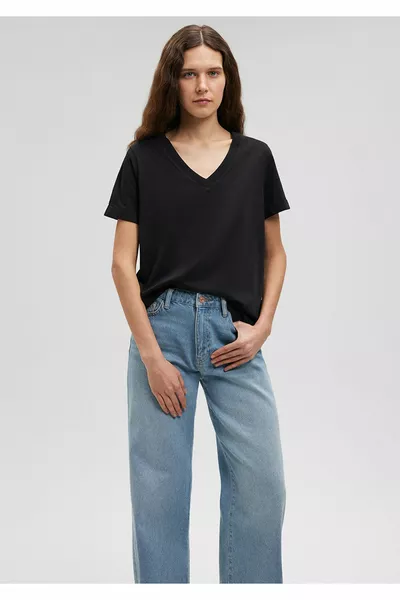 V-Neck Black Basic T-Shirt Loose Fit / Loose Casual Fit 