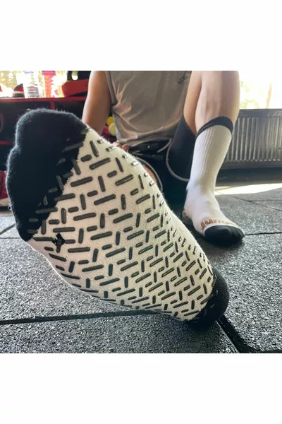 Полотенце на нескользящей подошве спортивные носки