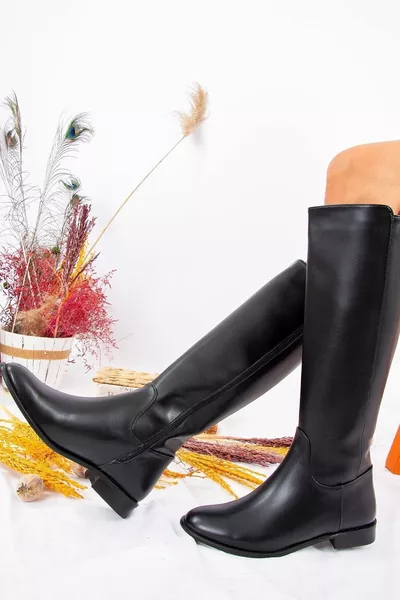 أحذية نسائية سوداء 