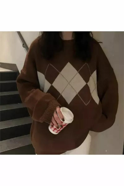 Pull oversize à carreaux à motif de losanges bruns