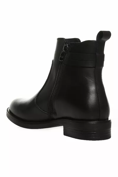 حذاء نسائي جلد أسود 