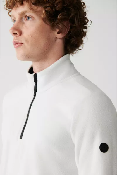 Мъжки бял студоустойчив суитшърт с половин цип с яка 