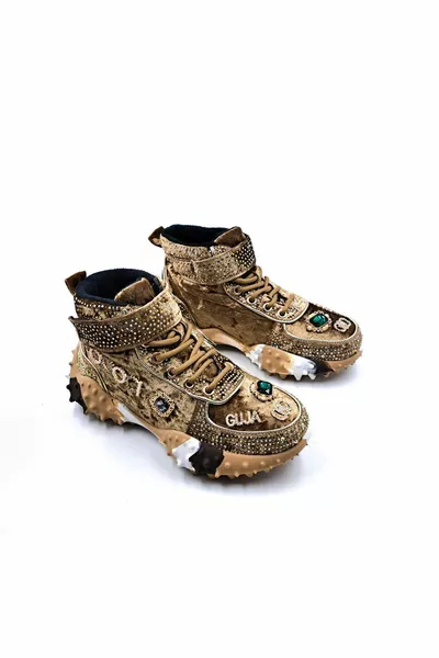 Sneaker pour femme de couleur camel de conception spéciale pierre et cheville