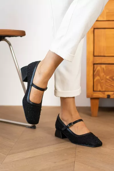 ماري جين مغلقة الظهر المرأة مربع اصبع القدم قبعة صلبة قصيرة الكعب المحظور