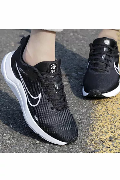 Дамски ежедневни маратонки Downshifter -black-byz