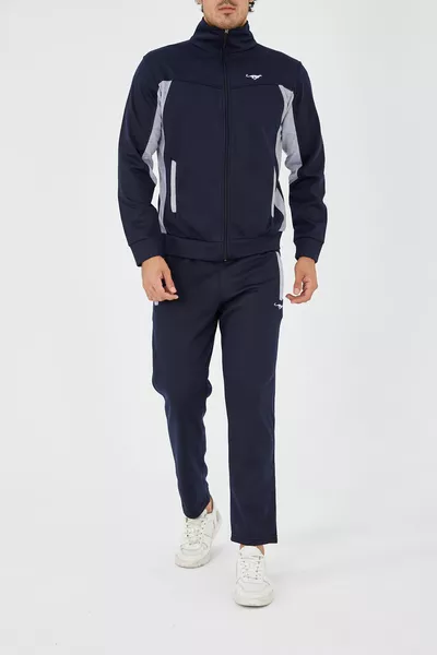 Мъжки анцуг с изправен крак