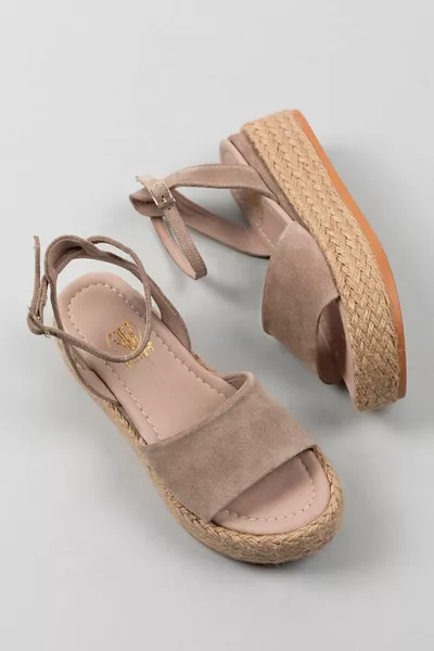 Riva Beige Wildleder Damen Sandalen aus echtem Leder mit Korbpolsterung und Sohle