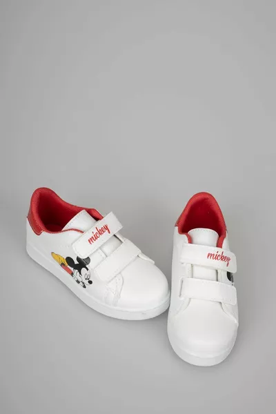 Щамповани бели детски обувки Garnisi Red
