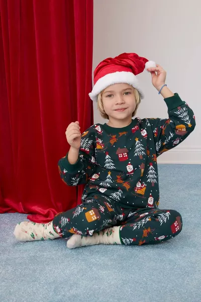 مجموعة ملابس لطفل رضيع من قطعتين، سويت شيرت بموضوع رأس السنة وبنطال رياضي بخصر مطاطي WN