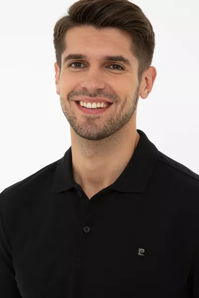 سويت شيرت رجالي أسود ..