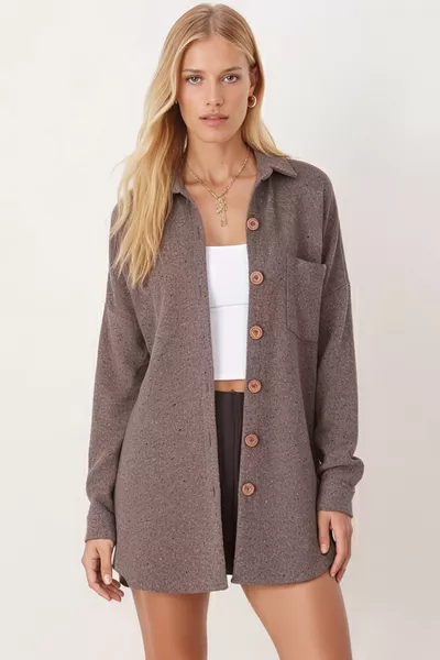 Damen Oversize-Kaschmir-Hemd mit hellbraunen Taschen 