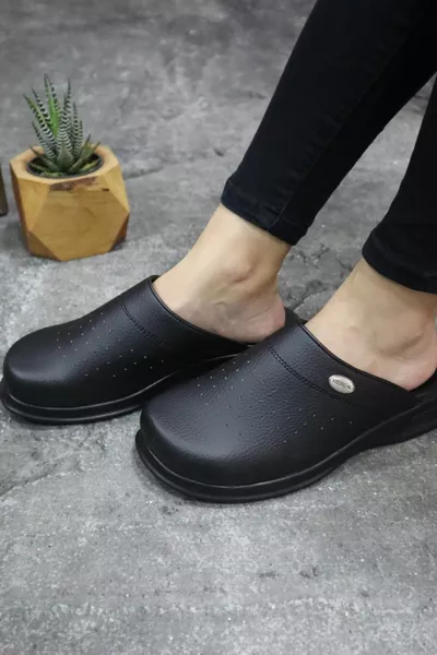 شبشب أسود طبي تشريحي للأطباء والممرضين والطهاة