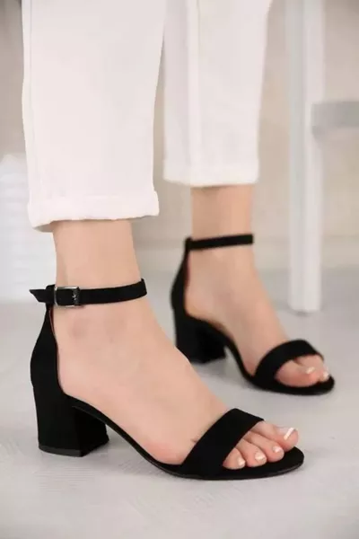 Single Strap Heeled Shoes 5 cm (RUNS HALF SIZE LARGE)