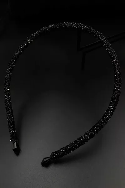 Siyah Renk Kristal Günlük Kullanım Tacı