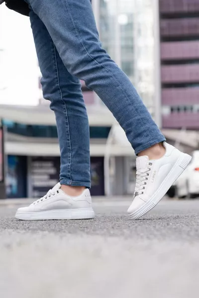 حذاء رياضي أبيض يومي رجالي