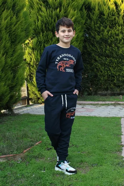 طقم رياضي أولاد من Fyk Kids بنقشة تريكس