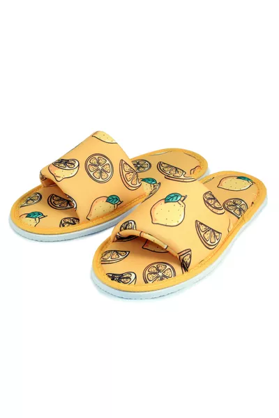 شبشب منزلي مفتوح من الأمام بنقشة الليمون الأصفر للجنسين بنعل ناعم