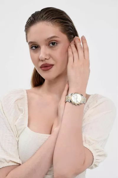 حالة الأرقام الرومانية مفصلة الذهب الفضة ساعة اليد المرأة