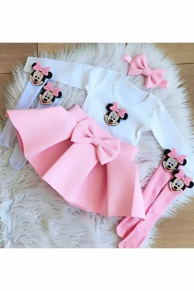 مجموعة عيد ميلاد للبنات بالتنورة الوردي