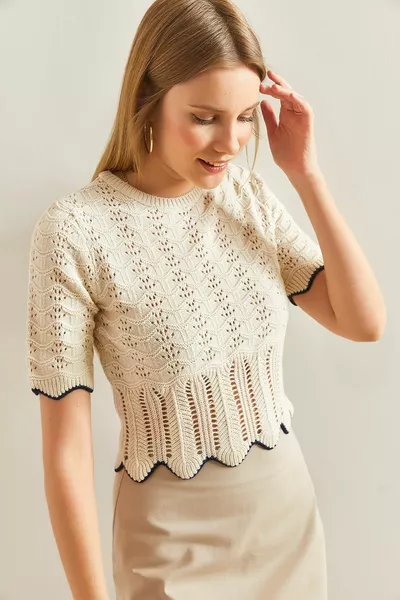 بلوز بحياكة نسائية بنقش