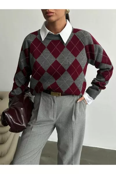 كنزة صوفية نسائية بنقشة مربعات