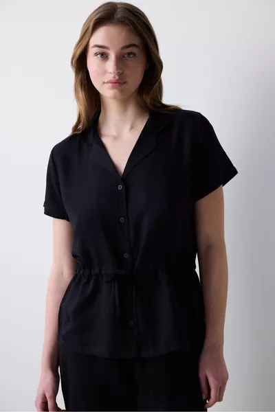 طقم بيجامة فلور ساتين قميص وسروال مخطط باللون الأسود - مجموعة لوڨ باريس