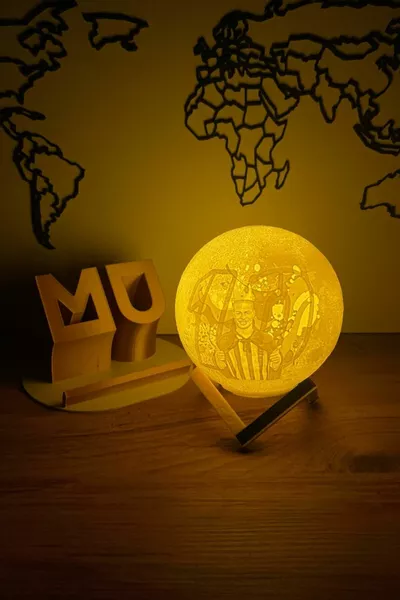 Lampada Notturna Decorativa 3D Fenerbahçe con Foto Leggendaria di Alex, Supporto a Forma di Luna, a Batterie (CM)