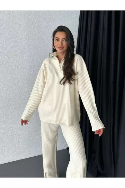 طقم فاخر بتفاصيل سحّاب من الصوف