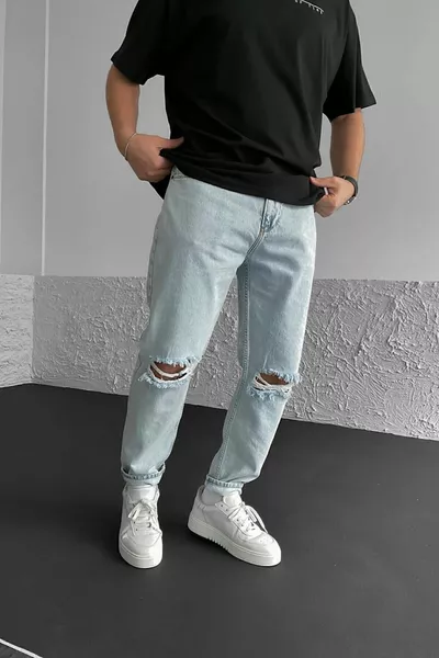 Fidanzato Colore Blu Ghiaccio Ginocchio Strappato Modello Casual Fit Jeans