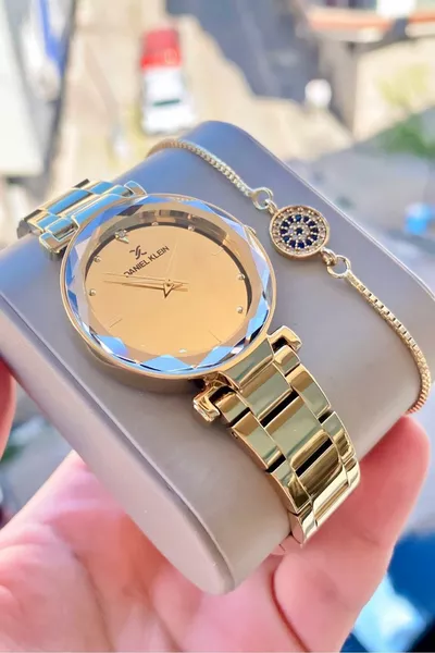 ساعة يد نسائية مع سوار كهدية، من الفولاذ المقاوم للماء، مع ضمان لمدة سنتين.