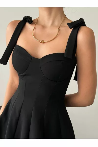 المرأة أطلس النسيج الصدر الحشو مفصلة التعادل حزام تصميم المتوهجة الأسود البسيطة مساء اللباس 