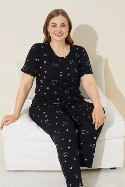 طقم بيجامة قطني بأكمام قصيرة مقاس كبير من كيرف بنقشة النجوم السوداء