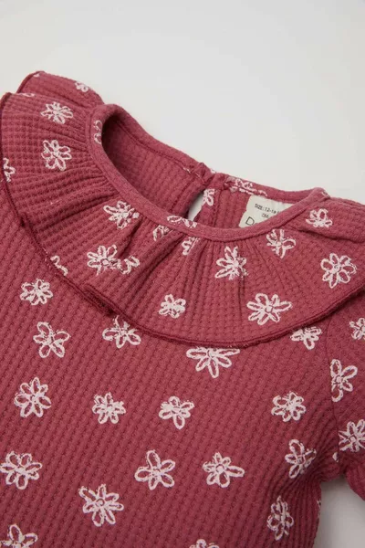 قميص طويل الأكمام للأطفال البنات بياقة كبيرة وورود من قماش الوافل NS