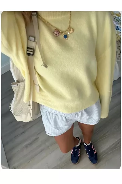 Maglione sovradimensionato da donna a collo a schiena giallo limone