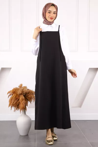 فستان بحمالات سوداء